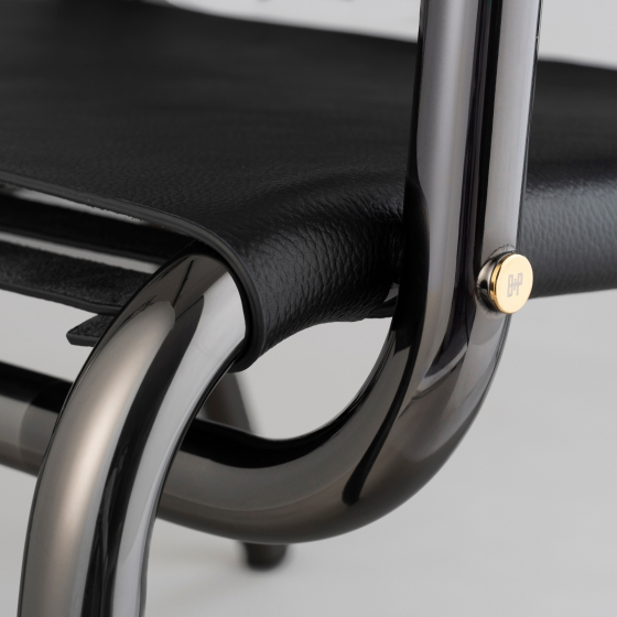 B+P Chopper Chair Button Detail