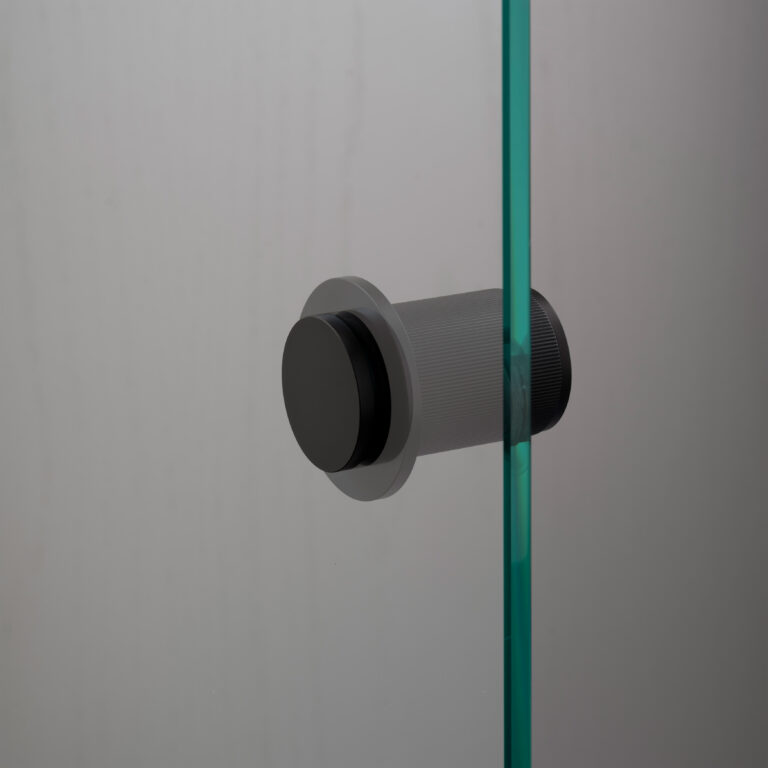 Door-knob_Fixed_Linear_Glass_Single-sided_Back_Welders-Black_A2_Web
