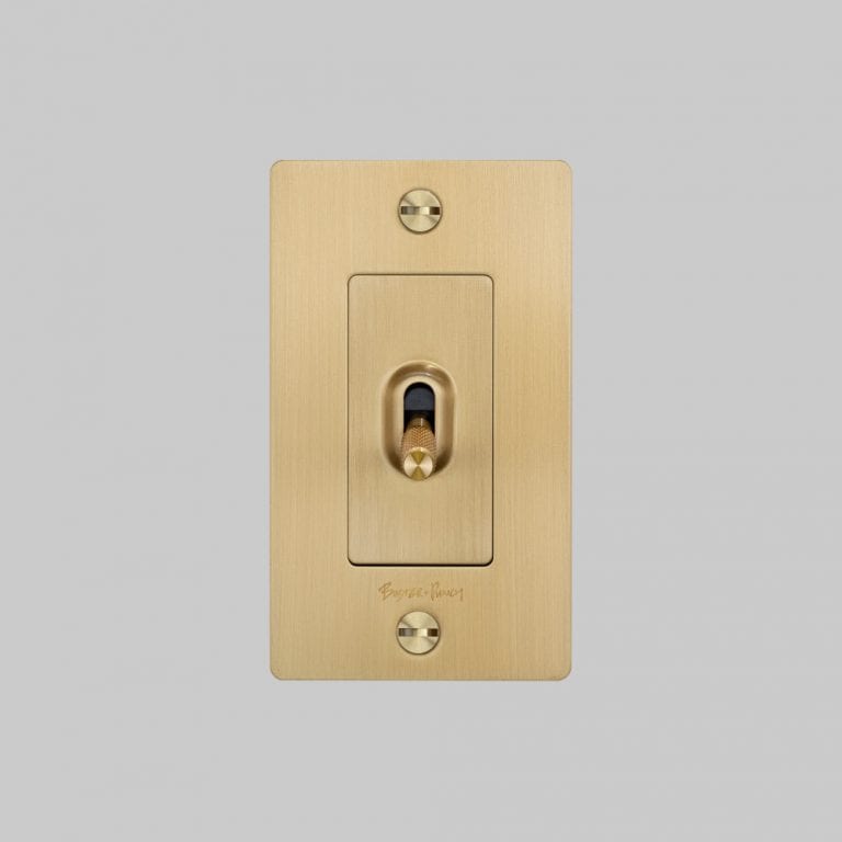 2._buster_punch_us_1g_toggle_brass_front
