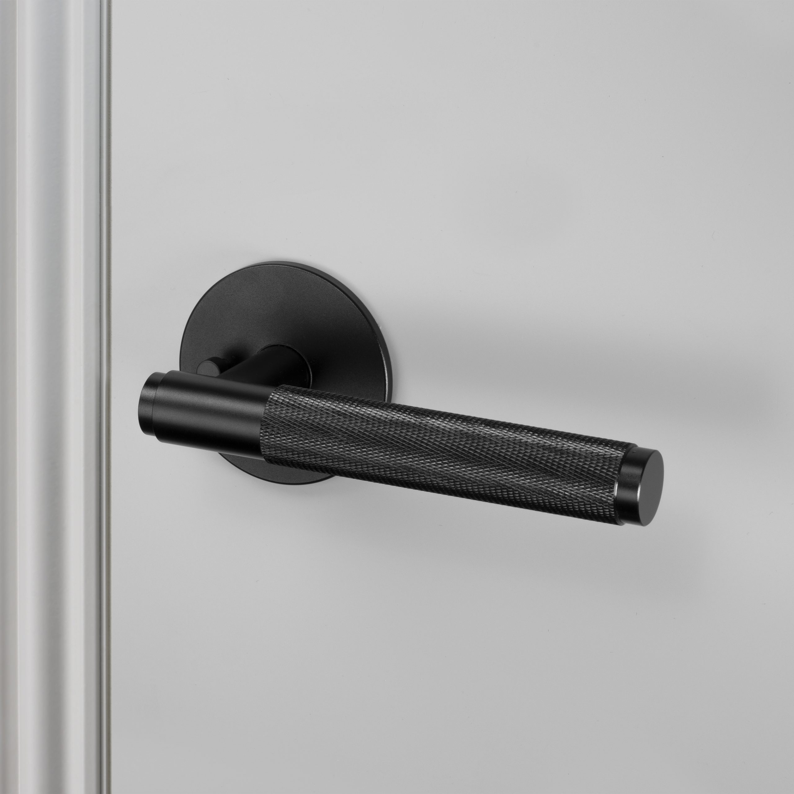 https://www.busterandpunch.com/us/wp-content/uploads/sites/2/2020/03/1.-Door_Handle_Right_Privacy_Black-scaled.jpg