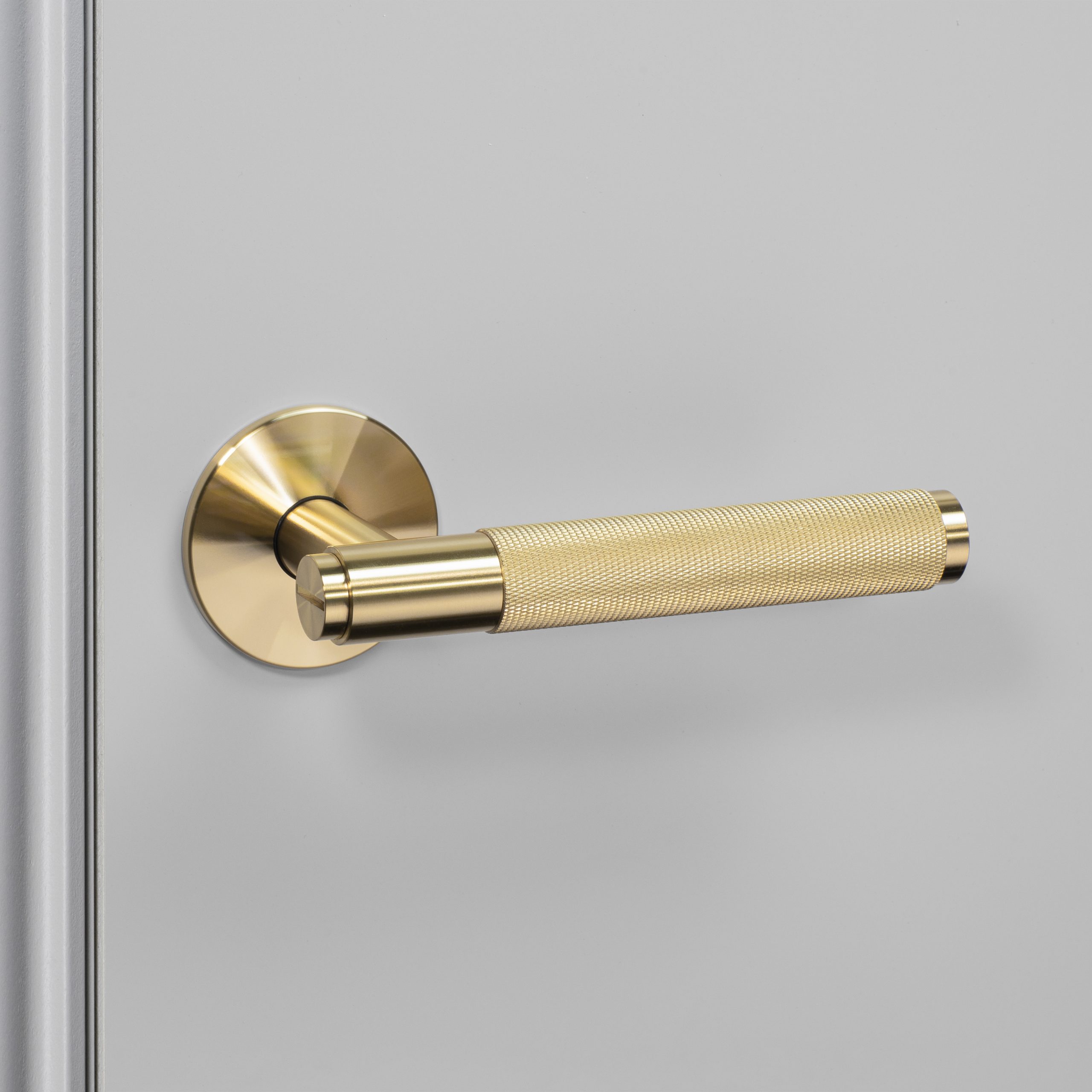 Buster + Punch / Fixed Door Handle / Brass