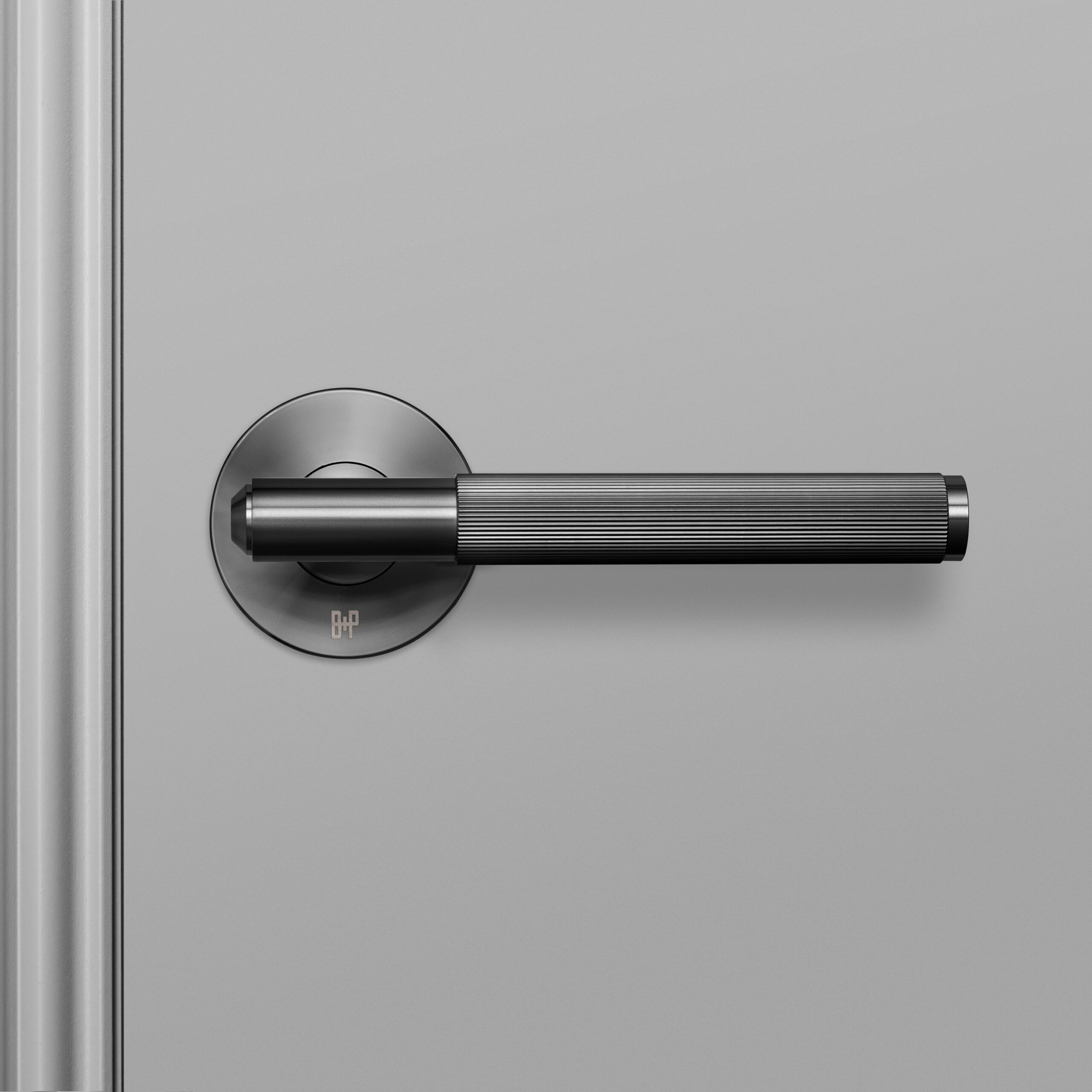 Door-handle_Fixed_Linear_Gun_metal_A2_Web_Square
