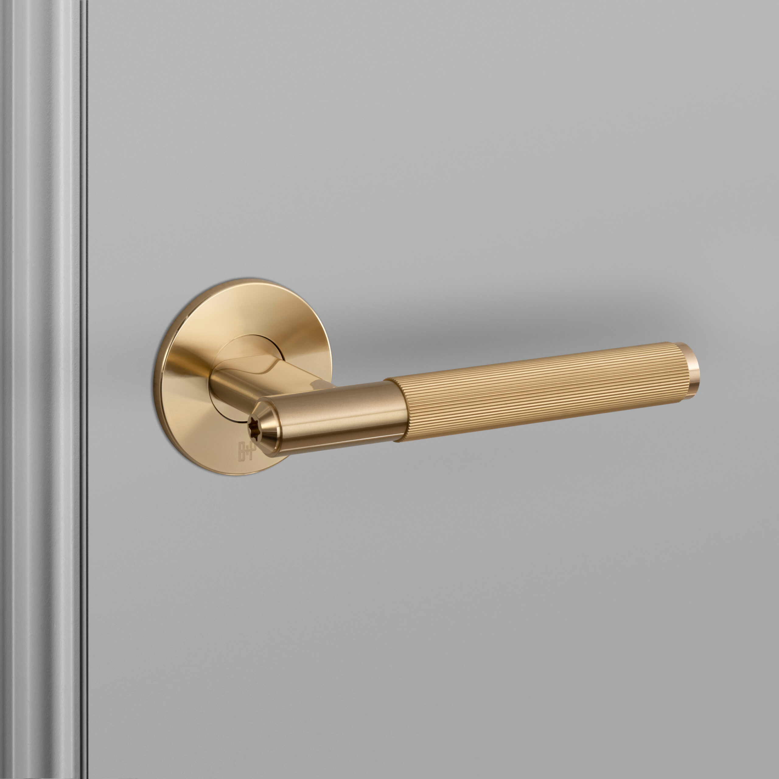 FIXED DOOR HANDLE / SINGLE-SIDED / LINEAR / BRASS - Buster + Punch