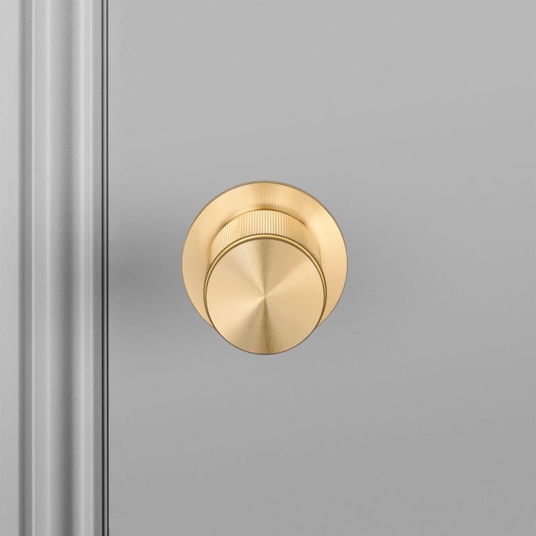 ROW+Fixed_Door-Knob_Linear_brass_A2_Web